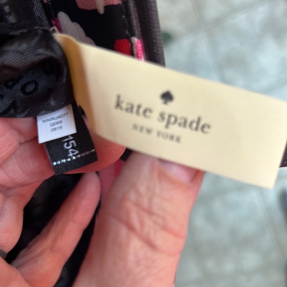 EUC KATE SPADE Take the Cake Bon Shopper Cupcake Tote. Adorable, fun, memorable! - Picture 13 of 14